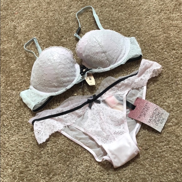 Victoria's Secret Other - 💥NEW💥 Rare VS Bra Panty Set! 34b Small